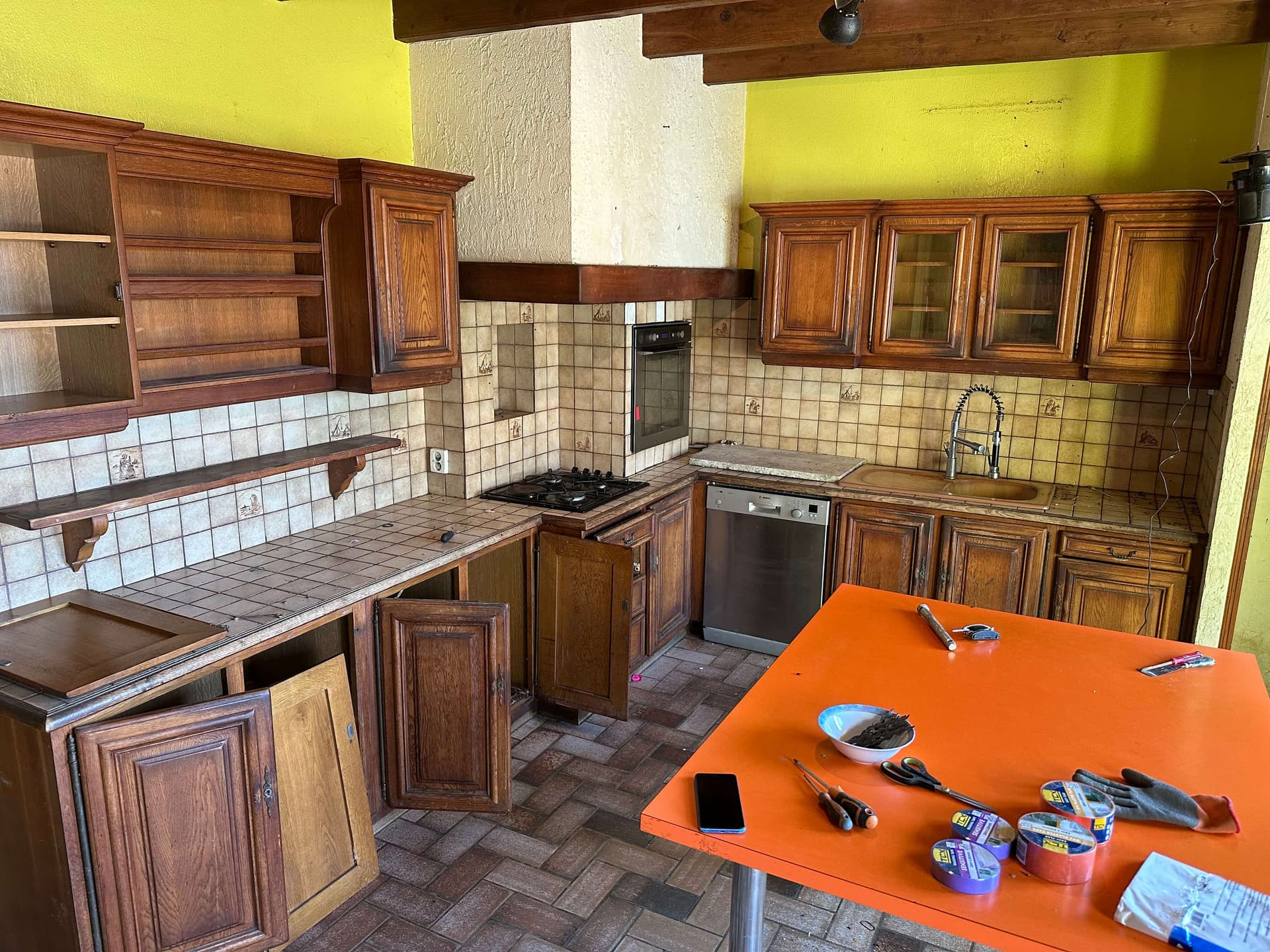 Commode ancienne après restauration